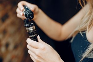 電子煙煙油保存方法｜煙油多久會過期？正確保存延長期限秘訣